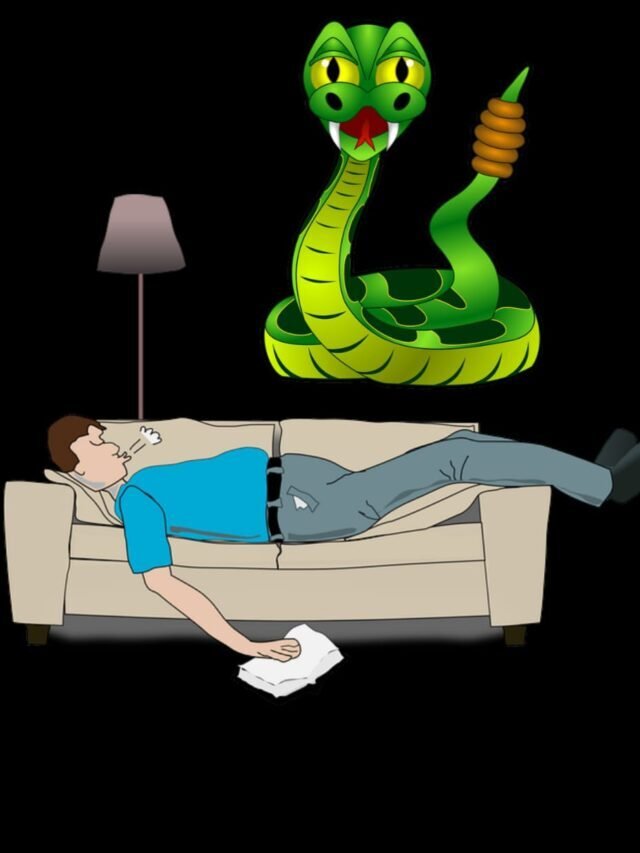 स्वप्नात साप दिसणे याचा अर्थ काय होतो? Snake in Dream Meaning in Marathi
